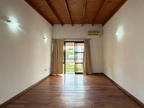 Departamento en Alquiler en Bernal, $ 420.000