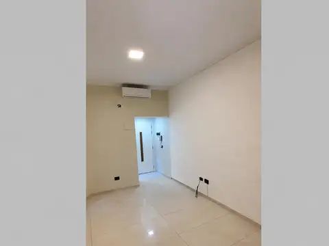 Depto Tipo Casa en Alquiler en Mataderos, $ 990.000