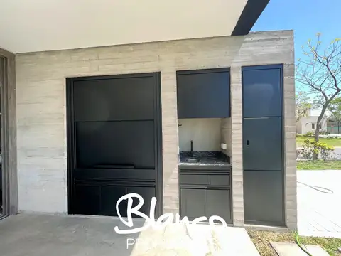 Casa en Alquiler en Puertos, USD 3.400