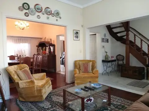 CASA 6 AMBIENTES- GRAN PARQUE- IMPERDIBLE