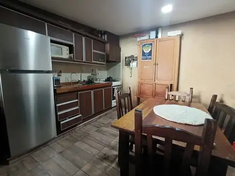 Casa 4 ambientes con 1 baño