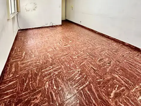 Olavarría 500, Piso 1