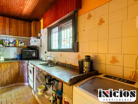 Casa 3 ambientes con 1 baño