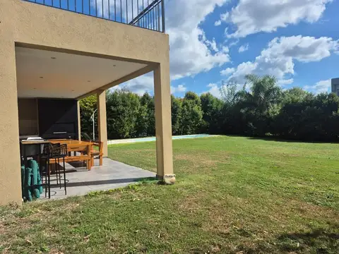 Casa en Alquiler al Noroeste