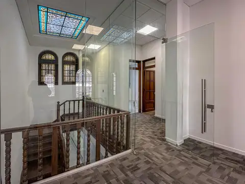 Oficina Premium sobre Paseo del siglo con 214m²