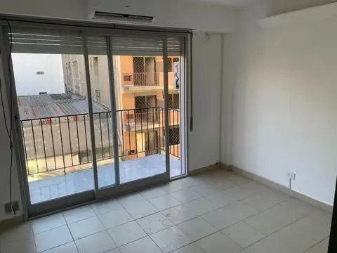 Departamento en Alquiler en Balvanera, $ 470.000
