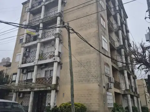 SE VENDE DPTO 3 AMBIENTES EN TAPIALES