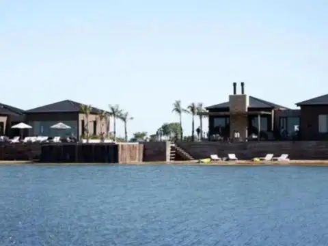 VENTA LOTE EN BARRIO EL NAUDIR AGUAS PRIVADAS 