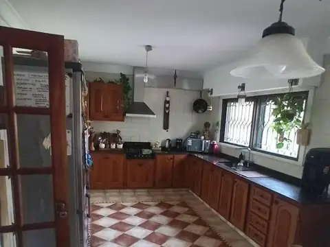 Casa 4 ambientes con 3 baños