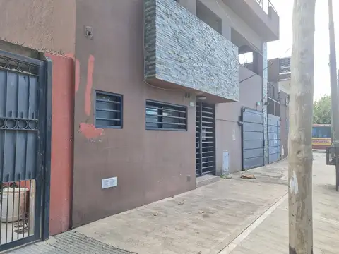 DOS AMBIENTES CON COCHERA