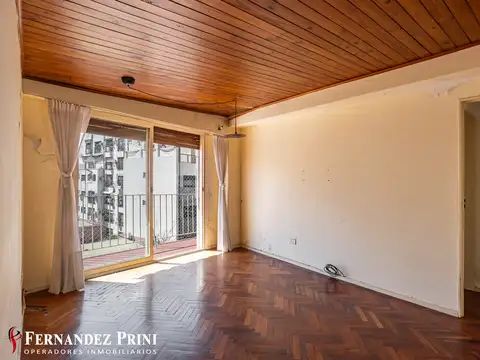 Departamento 3 ambientes con balcón al frente, con lavadero