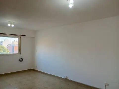 Departamento en Alquiler en Moron, $ 380.000