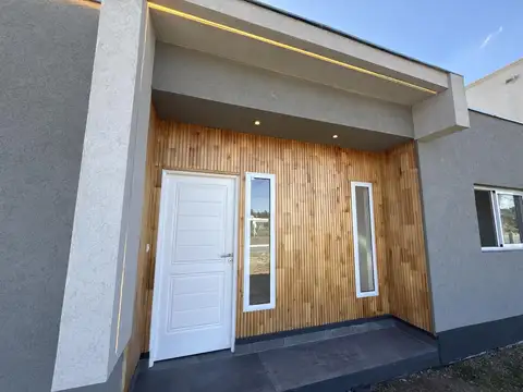 Casa 3 ambientes con 1 baño