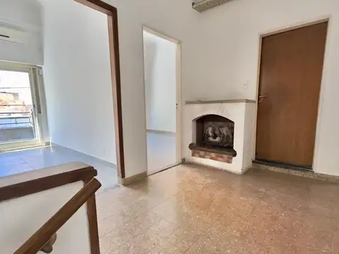 Oficina o Deposito en Alquiler - 5 Ambientes - Congreso