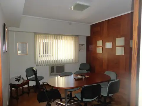 Oficina en Venta al Este