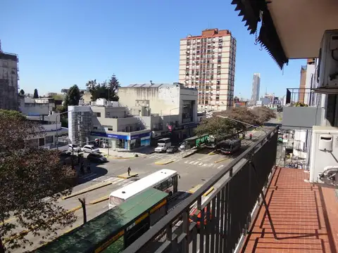 RETASADO - Maipú 400 2 pisos 240mts ideal para oficinas!