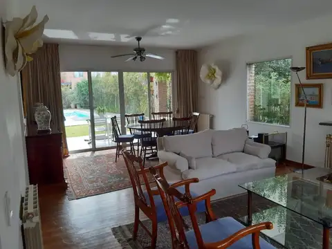 Casa en Alquiler de 3 dormitorios