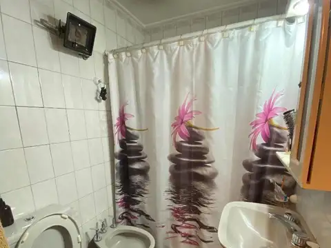 Depto Tipo Casa 4 ambientes con 2 baños