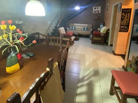 Depto Tipo Casa en Venta de 4 ambientes
