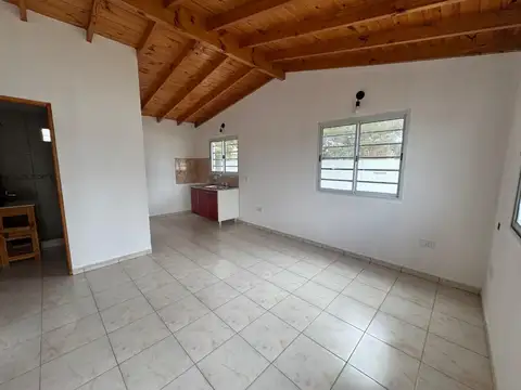 Casa 3 ambientes con 1 baño