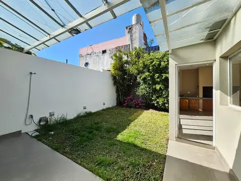 Depto Tipo Casa en Venta en Coghlan, USD 330.000