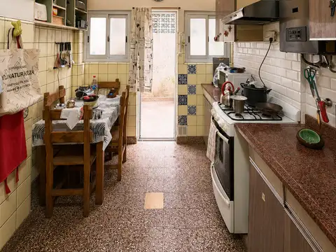 Avenida Juan De Garay 600
