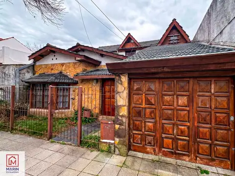 Casa - Venta - Argentina, Vicente López - Mariano Moreno 2813