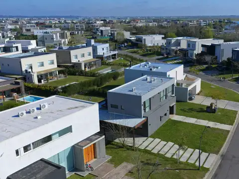 VENTA LOTE INTERNO - PUERTOS DEL LAGO - BARRIO ACACIAS - ESCOBAR