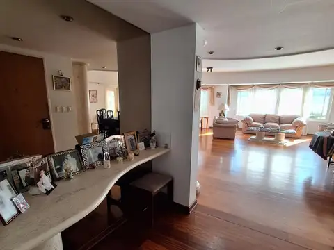 Departamento en Venta de 5 ambientes