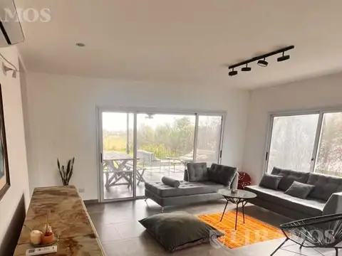 Casa 3 ambientes con 2 baños