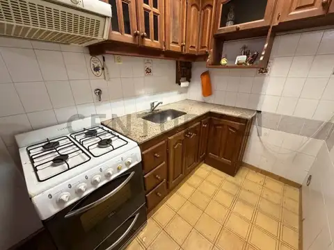 D´amico 1000, Piso 0