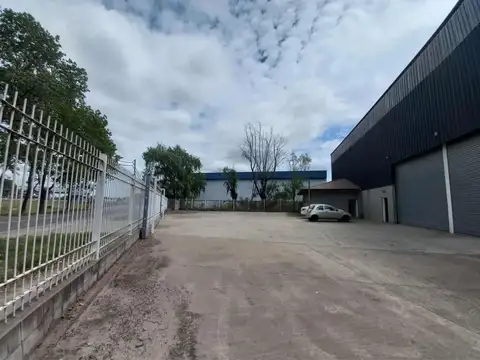 Depósito en venta - 2 Baños - Vestuario - Garita Seguridad - Anexos - 2.953,42Mts2 - La Reja, Moreno
