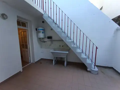 Depto Tipo Casa en Alquiler de 2 dormitorios