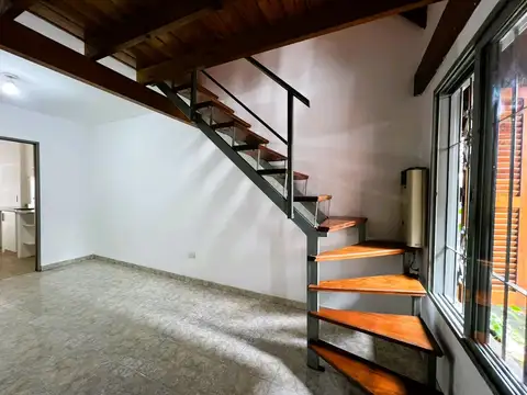 Casa 2 ambientes con 1 baño