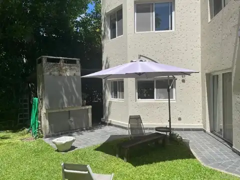 Hipólito Yrigoyen 2416