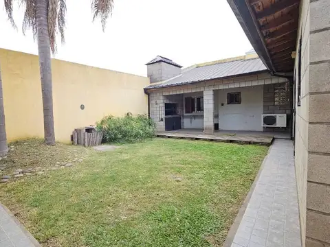 Madres de Plaza de Mayo 3100