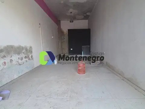Local en Alquiler en Berazategui, $ 900.000
