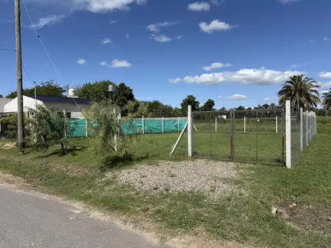 terreno en venta en lujan con fondo a espacio verde