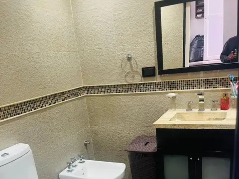 Depto Tipo Casa 4 ambientes con 4 baños