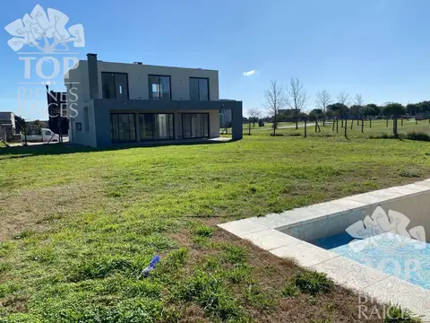 Casa en Venta en San Sebastián, USD 258.000