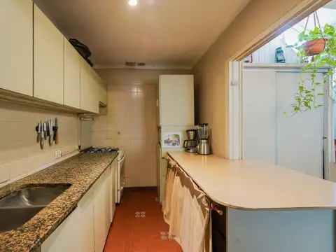 Depto Tipo Casa en Venta en Flores, USD 95.000