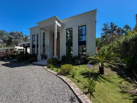 Casa en Venta en La Lonja, USD 699.900