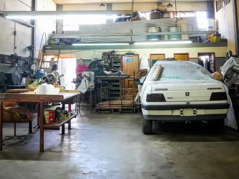 VENTA: Galpon con deposito y oficina