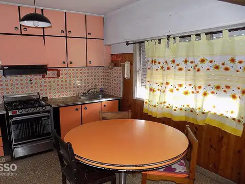 Departamento 4 ambientes con 2 baños