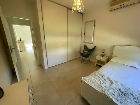 Casa en VENTA CON RENTA - Barrio San Francisco - Villanueva