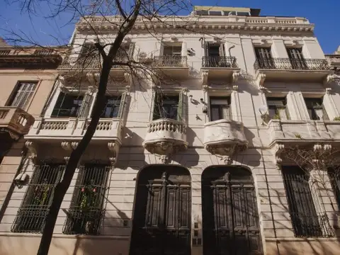 Depto Tipo Casa en Venta de 5 dormitorios