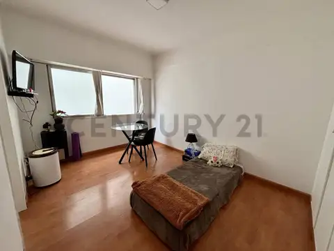 Venta departamento de un ambiente al lateral. Zona Plaza Mitre, Mar del Plata