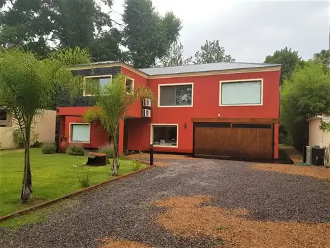 Venta Gran Casa Con Pileta En Maschwitz