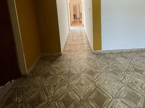 Casa en Venta en Alto Alberdi, USD 65.000