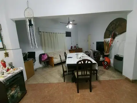 Casa 6 ambientes con 3 baños